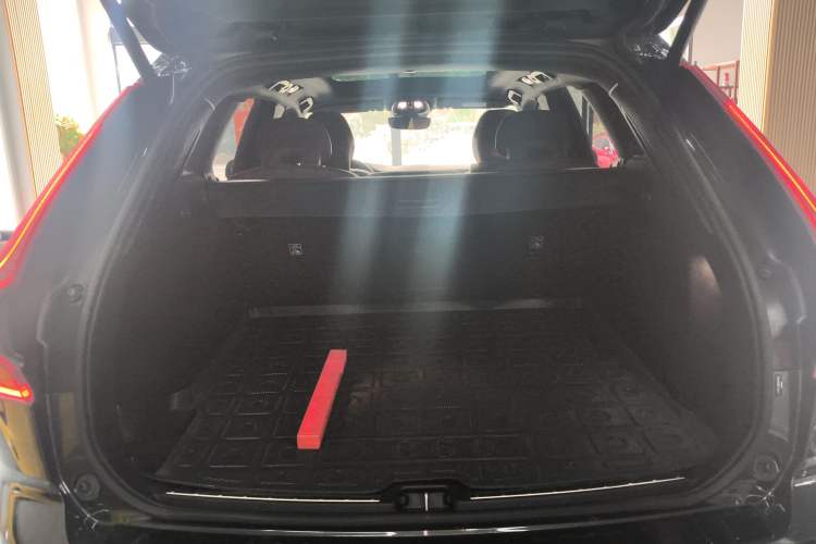 Used Volvo XC60 2022 B5 4x4 Smart Luxury Edition
