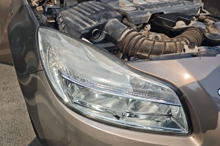 Used Buick Regal 2011 2.0L Comfort Edition Right Front Headlight