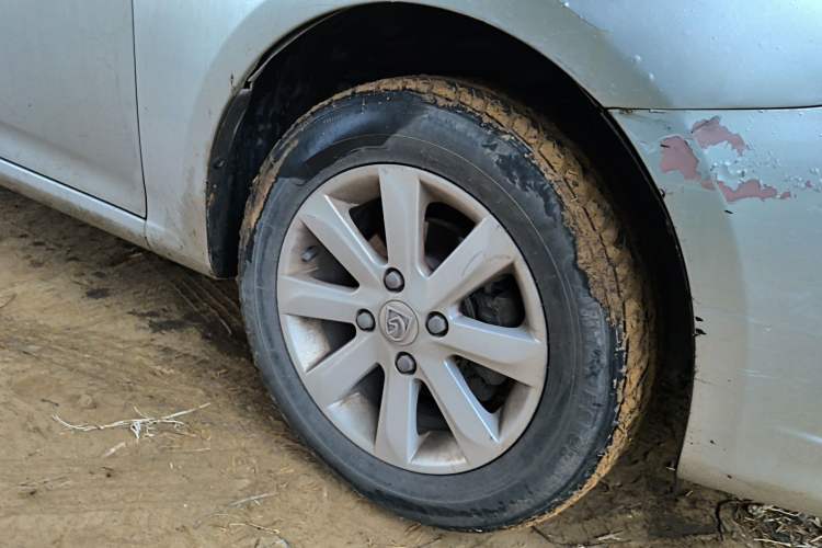 Used Baojun 630 2013 1.5L manual Entry-level trim
