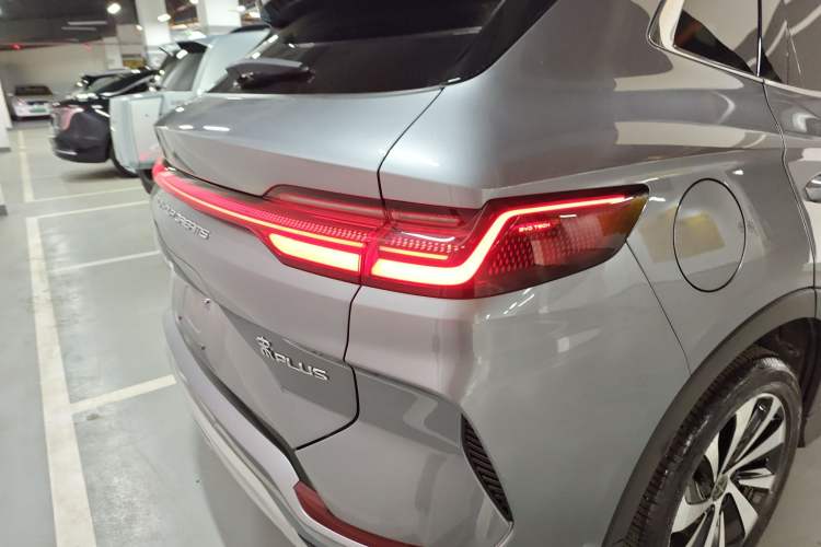 Used BYD Song PLUS New Energy 2024 HONOR Edition DM-i 150km Flagship PLUS Right Rear Taillight