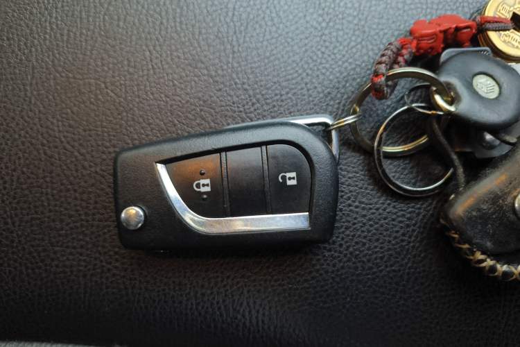 Used Toyota RAV4 2022 2.0L CVT Two-Wheel Drive Urban Edition Vehicle Key