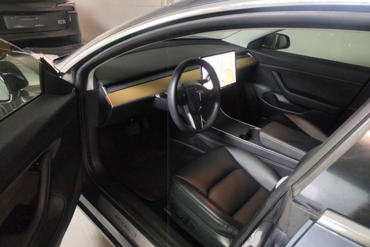 Used Tesla Model 3 2019 Standard Range Rear-Drive Upgraded Version
