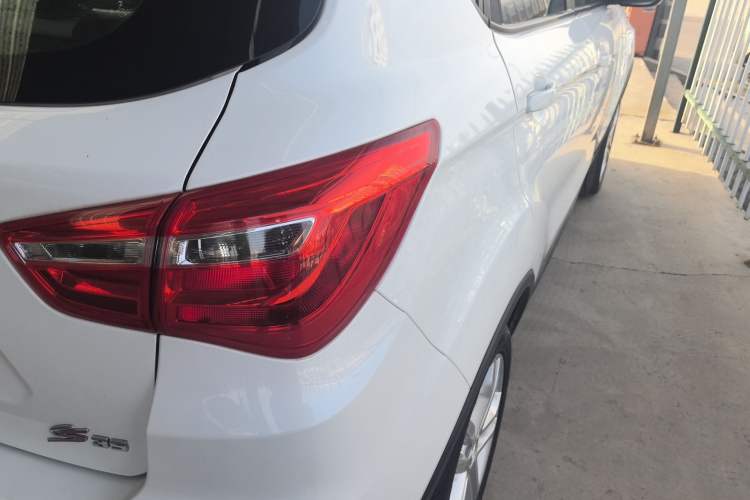 Used CHANGAN CS35 2017 1.6L Manual Luxury Model
