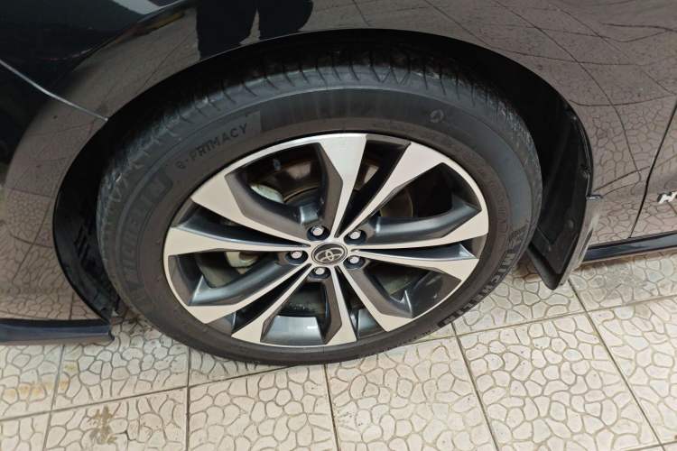 Used Toyota Granvia 2022 2.5L Hybrid Flagship Edition Exterior 4