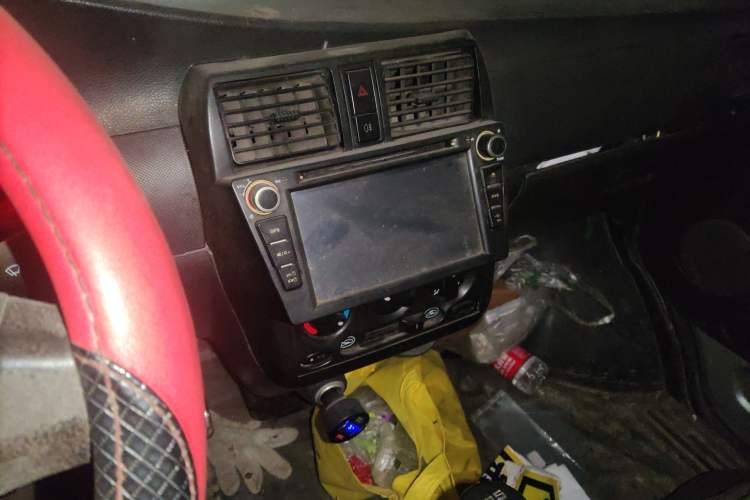 Used Wuling Rongguang 2012 1.2L Extended Basic Version LJY Audio And AC Panel