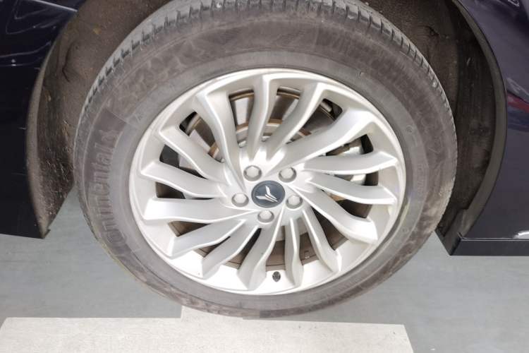 Used VOYAH Dream 2022 Low-Carbon Edition Plus Intelligent Driving Package Right Rear Wheel Hub