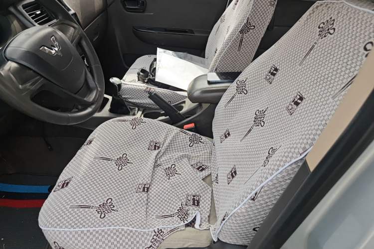 Used Wuling Rongguang V 2018 1.5L Standard Version Left Front Seat
