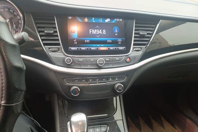 Used Buick Verano 2015 Sedan 20T Dual-Clutch Leading Model
