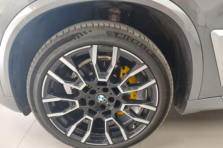 Used BMW X5 2023 xDrive 30Li Luxury M Sport Package
