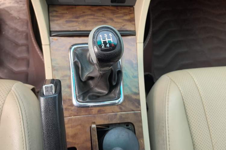 Used BYD G6 2012 2.0L Manual Luxury Version
