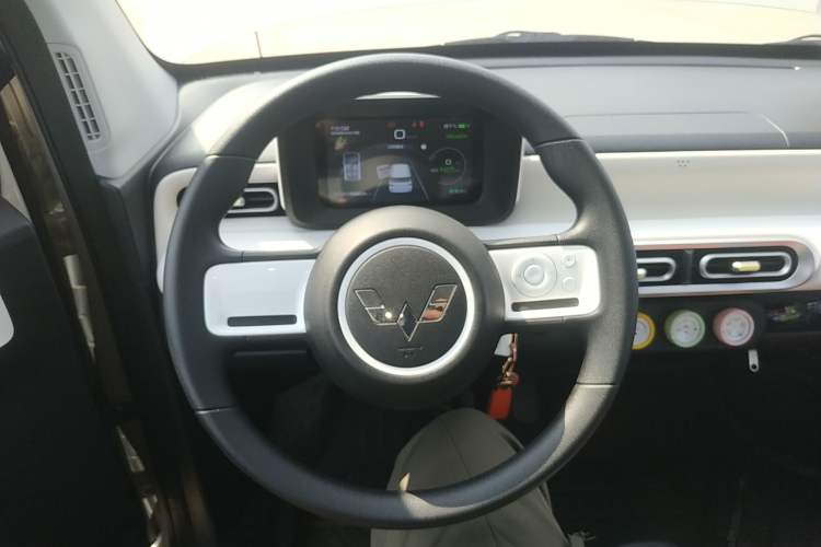 Used Wuling Hongguang MINIEV 2024 3rd Generation 215km Youth Edition