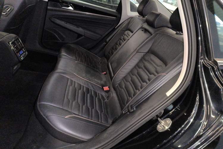 Used Volkswagen Passat 2019 330TSI Elite Edition China VI