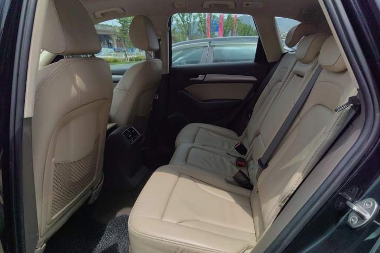 Used Audi Q5 2015 40 TFSI Technology Edition Left Rear Seat