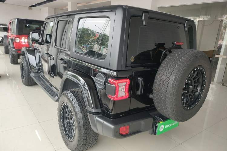 Used Jeep Wrangler 2024 2.0T Sahara Four-Door Edition
