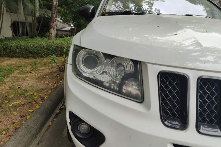 Used Jeep Compass 2013 2.0L two-wheel drive luxury version Right Front Headlight