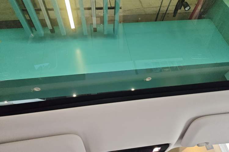 Used Li Auto MEGA 2025 Ultra Smart Refreshed Edition
