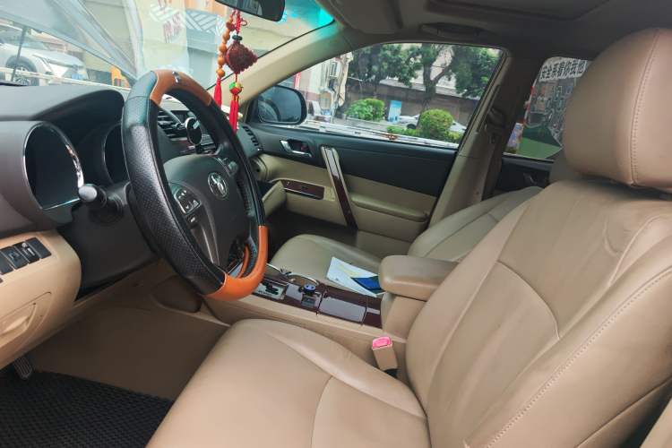 Used Toyota Highlander 2009 2.7L Two-Wheel Drive 7-Seater Luxury Edition