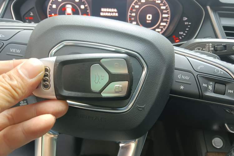 Used Audi Q5L 2020 Updated 40 TFSI Prestige Fashion Edition
