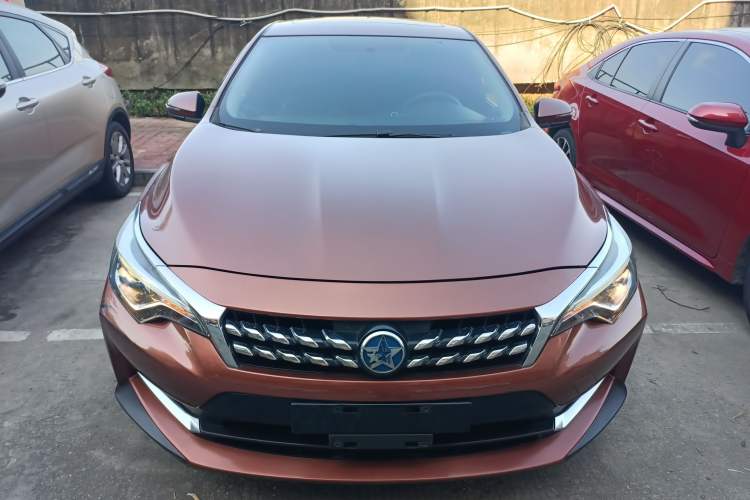 Used Venucia D60 2018 1.6L CVT Smart Connect Elite Edition
