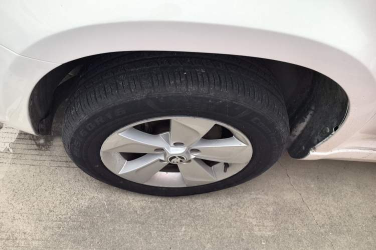 Used Skoda Yeti 2017 TSI280 DSG Car Enjoy Brothers Edition Exterior 4