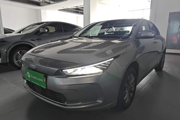 Used Geometry A 2022 Pro 430KM Green Apple Plus