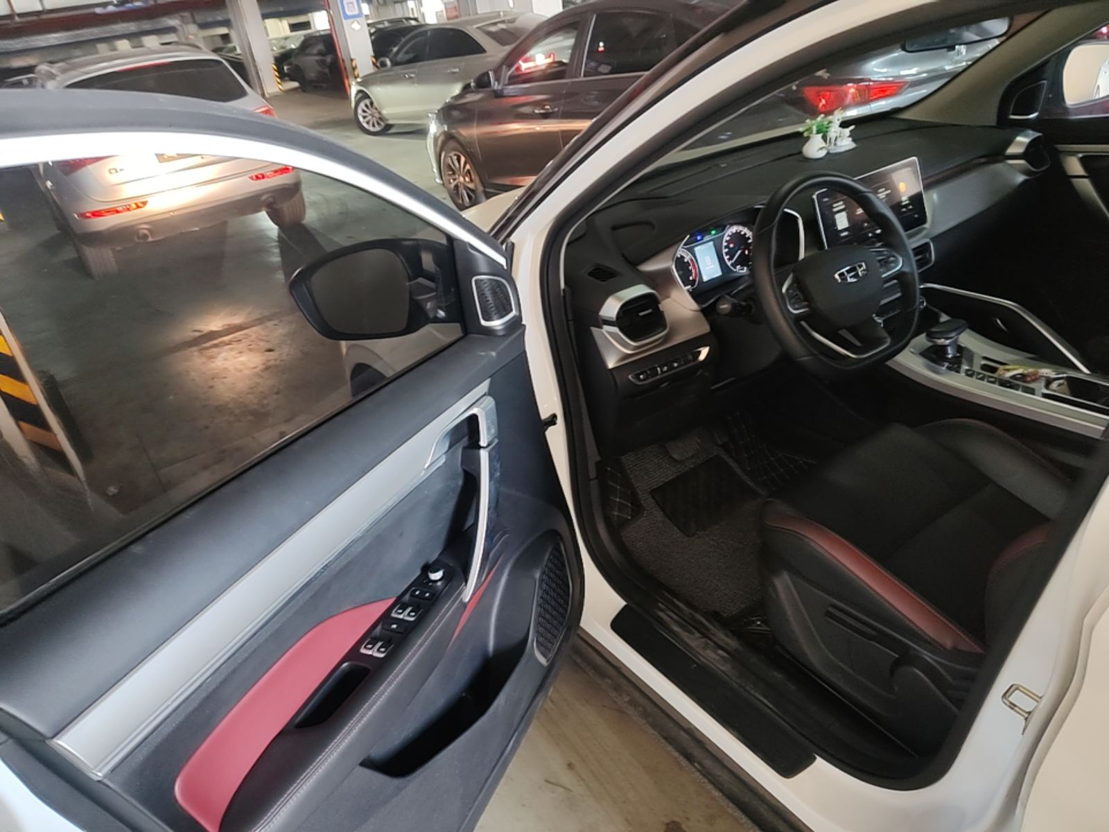 Geely Auto Coolray 2021 1.4T DCT Diamond Edition — снимка 18