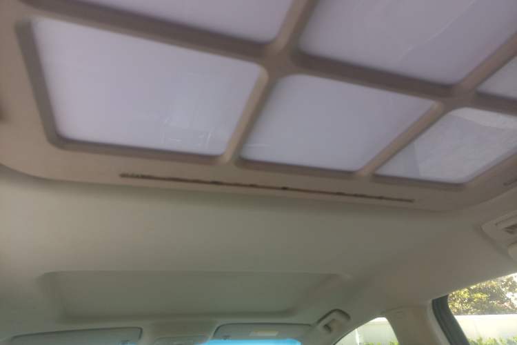 Used Buick GL8 2023 Land Executive Class Comfort Model