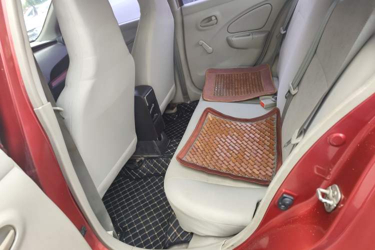 Used Venucia R30 2014 1.2L Manual Comfort Edition