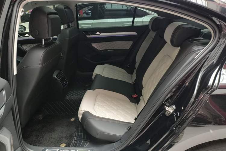 Used Volkswagen Magotan 2023 2 Million Units Commemorative Edition 330TSI DSG Luxury Version
