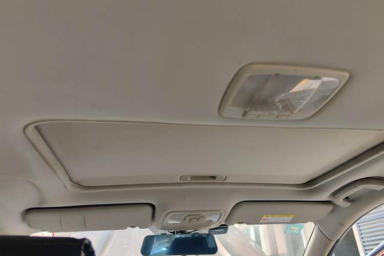 Used Huatai Santa Fe 2016 1.5T Gasoline Manual Two-Wheel Drive Smart Enjoyment i3 Model
