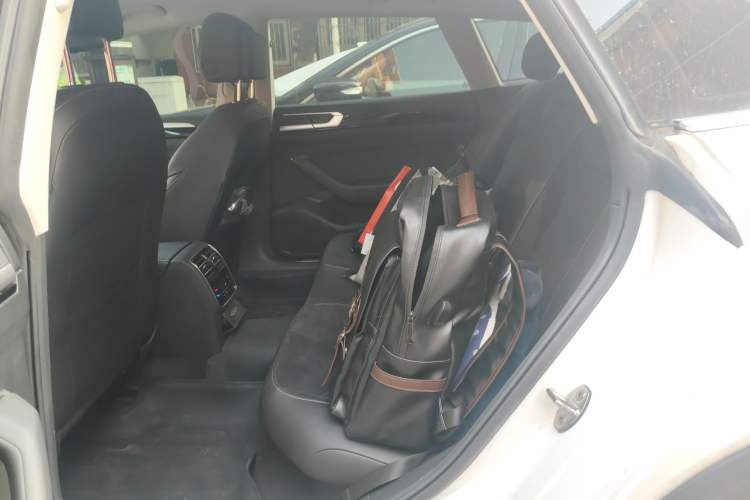 Used Volkswagen FAW-Volkswagen CC 2023 Adventure Vehicle 330TSI Hunter Vision Edition Left Rear Seat