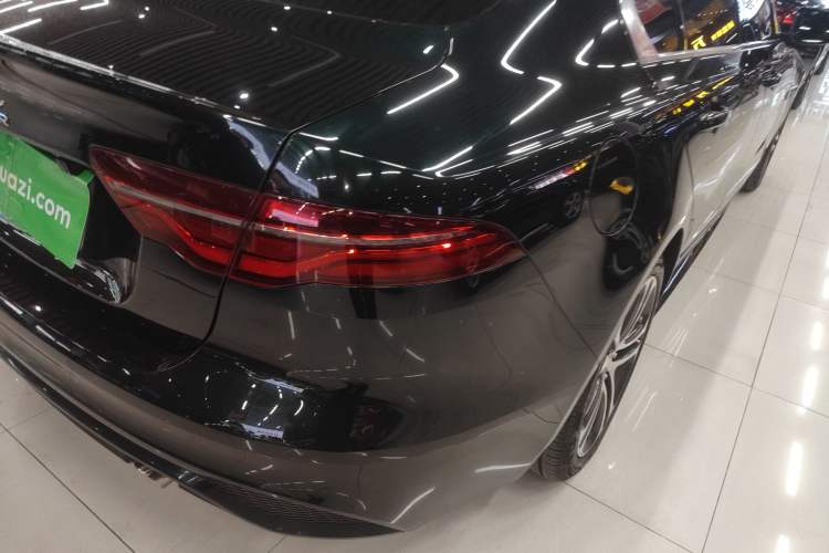 Used Jaguar XEL 2022 2.0T 250 PS R-DYNAMIC S Advanced Sport Edition Right Rear Taillight