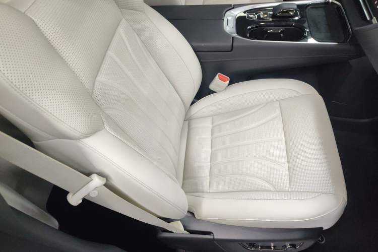 Used Zeekr 009 2024 GAC Trumpchi
