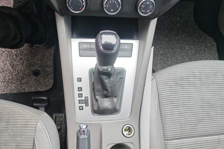 Used Skoda Octavia 2015 1.6L Automatic Yijie Edition