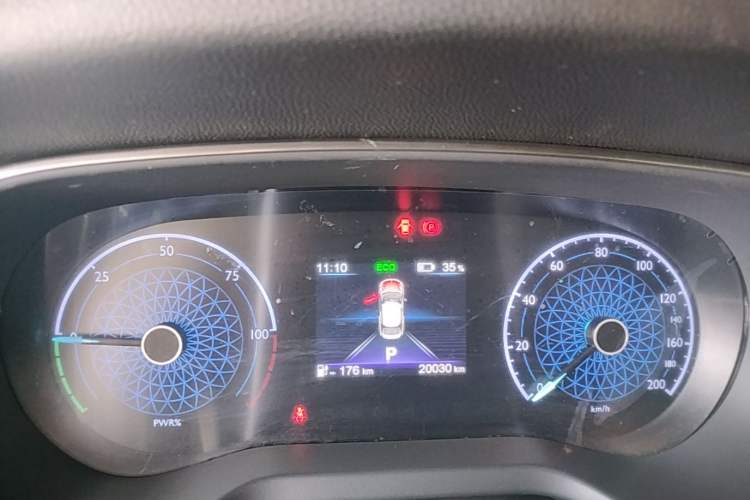 Used Hongqi E-QM5 2022 431 km Charge & Enjoy Edition