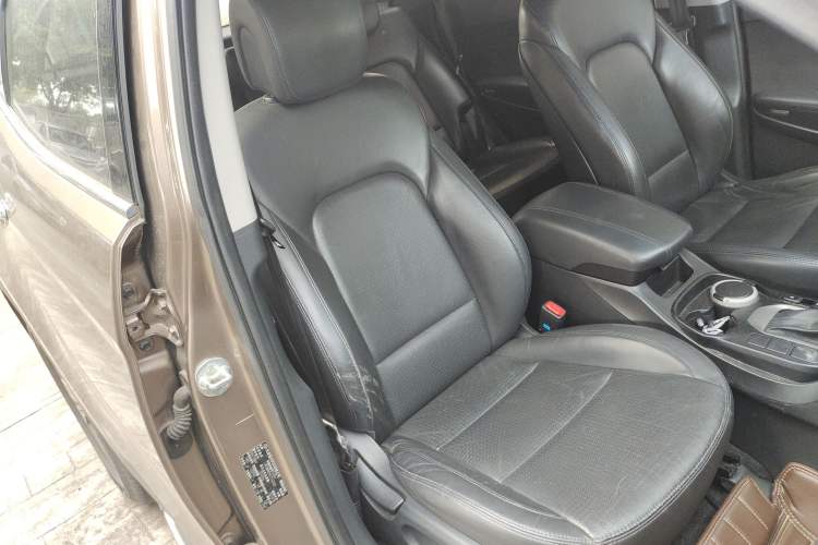 Used Hyundai Santa Fe 2013 2.4L Automatic Two-Wheel Drive Smart Version