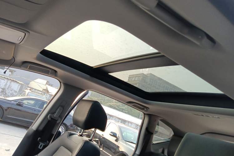 Used Honda CR-V 2017 240TURBO CVT Front-Wheel Drive Fashion Edition