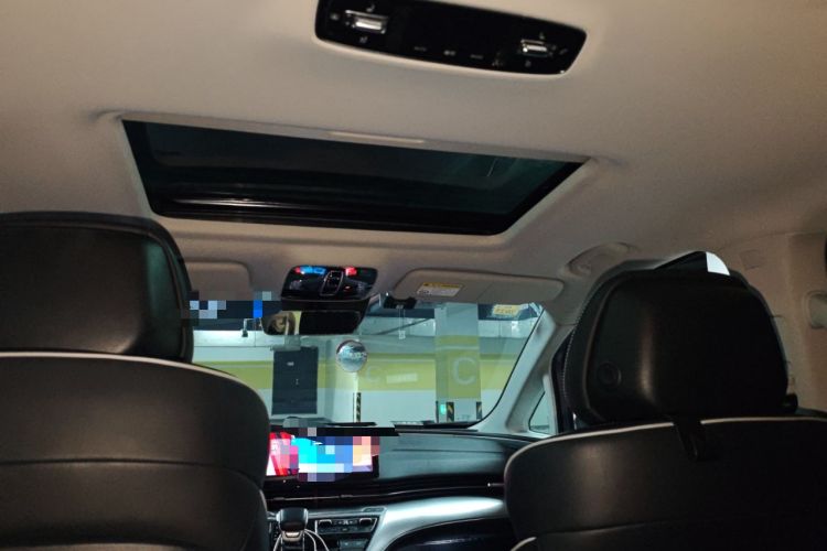 Used Roewe iMAX8 2021 400TGI Supreme Series Prestige Edition
