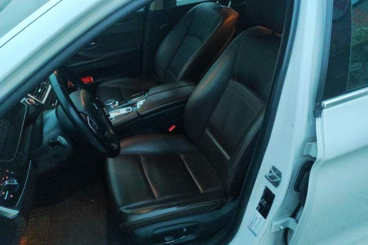 Used BMW 5 Series 2014 525Li Luxury Design Package Left Front Seat