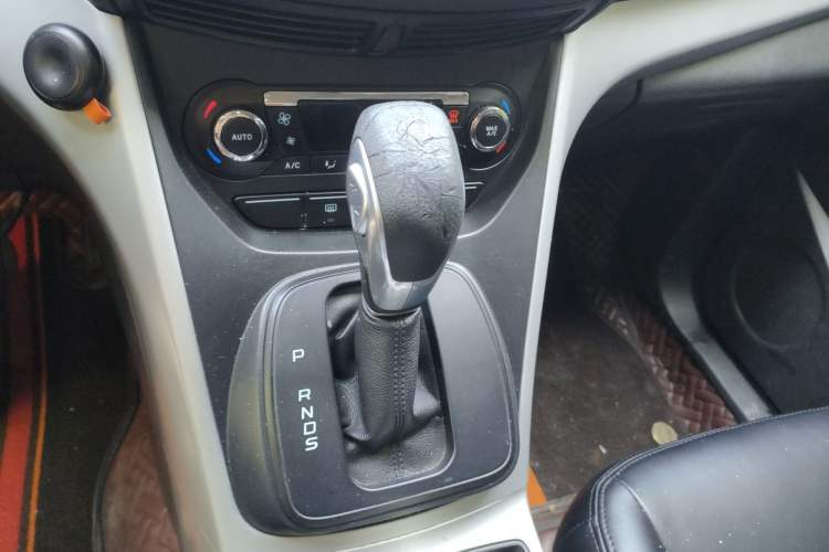 Used Ford Kuga 2015 1.5L GTDi Two-Wheel-Drive Comfort Model
