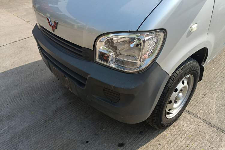 Used Wuling Zhiguang Small Truck 2020 1.2L Single Cab Left Front Headlight