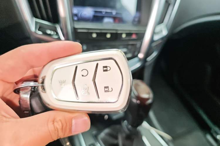 Used Cadillac SRX 2012 3.0L Elite Edition Vehicle Key