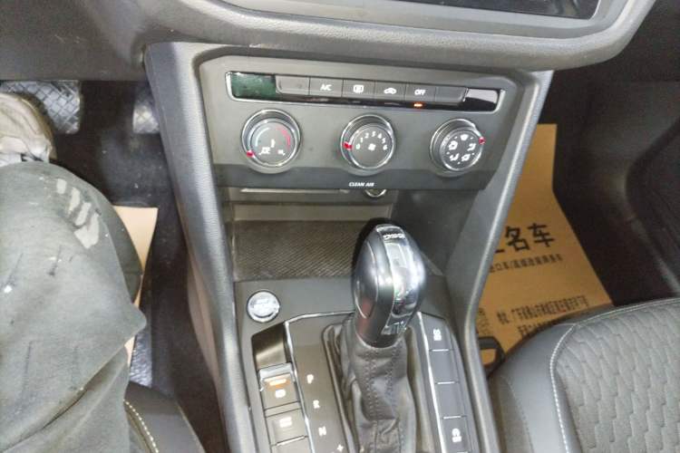 Used Volkswagen Tiguan L 2019 330TSI Automatic Two-Wheel Drive Luxury Edition China VI Standard