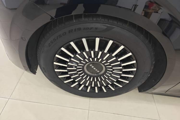 Used Zeekr 009 2022 Revised WE Version Exterior 7