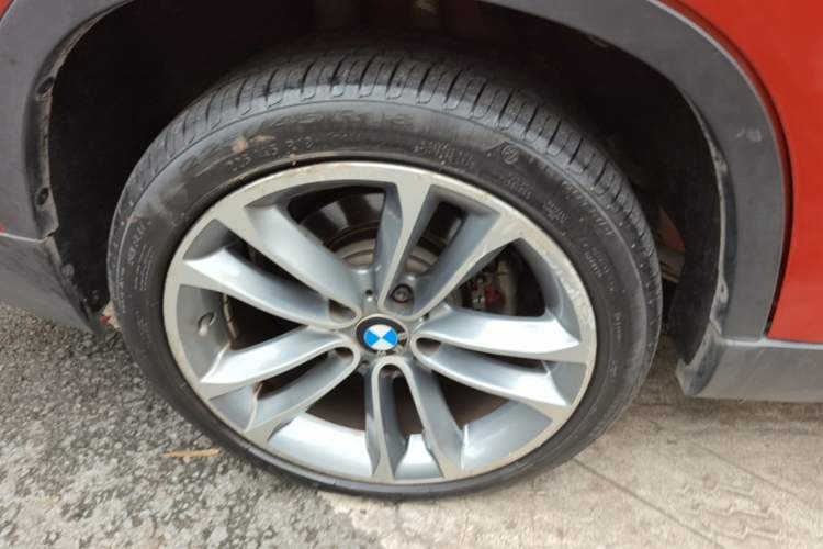 Used BMW X1 2015 sDrive18i Leading Edition
