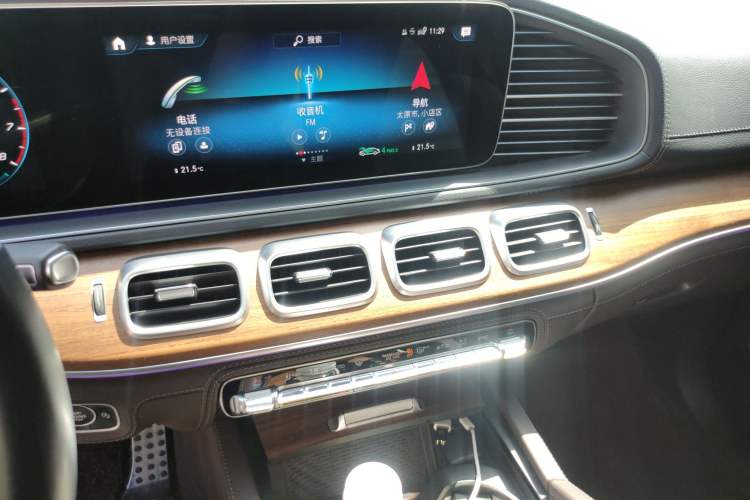 Used Mercedes-Benz GLS 2023 GLS 450 4MATIC Luxury Model Audio And AC Panel