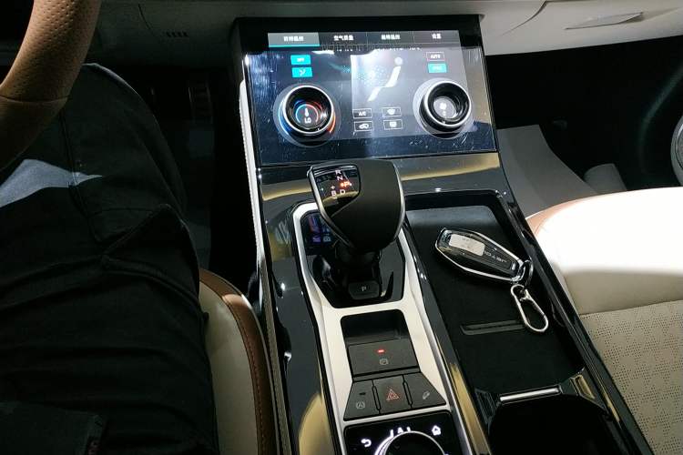 Used JETOUR X70 C-DM 2024 Far Voyage PRO+ 7-Seater