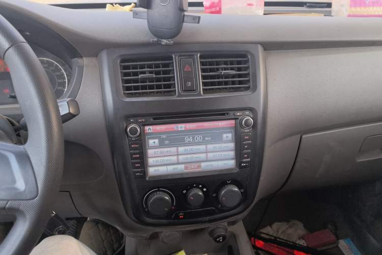 Used Wuling Rongguang V 2015 1.2L Base Version