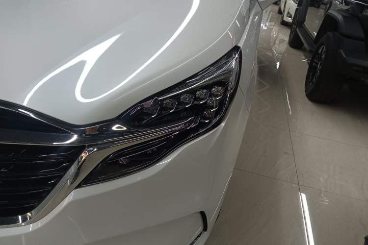 Used Buick GL8 2022 ES Land Cruiser 653T Luxury Model