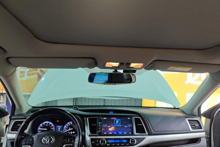 Used Toyota Highlander 2015 2.0T Four-Wheel Drive Luxury Edition 7-Seater Headliner